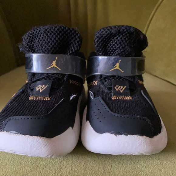 Nike Jordan Why Not Zer0.3 toddler sneakers - Picture 2 of 11